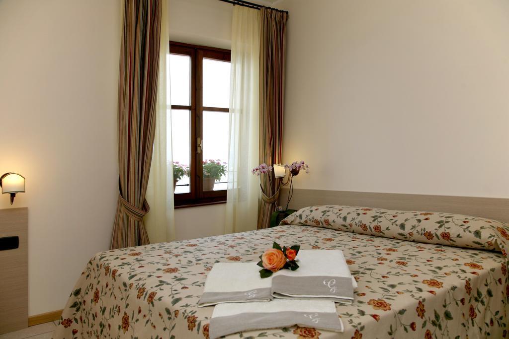 Locanda Le Palafitte Bardolino Pokoj fotografie