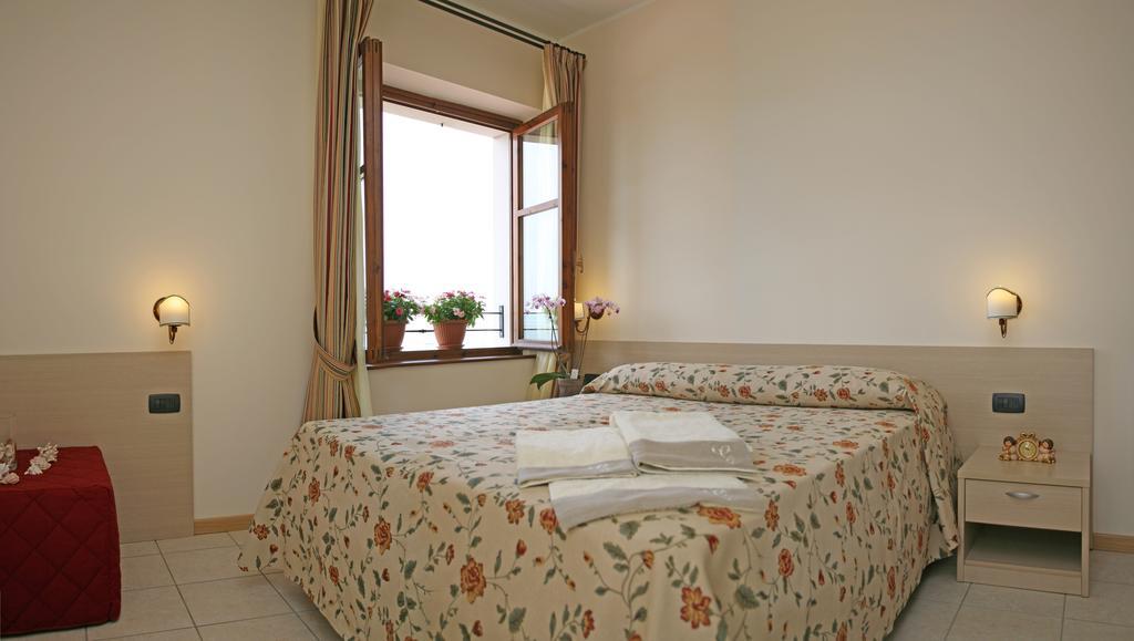 Locanda Le Palafitte Bardolino Pokoj fotografie